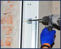 Neighborhood Garage Door Duluth, GA 770-852-5854 - side-door-repair-t-22-gr-23m